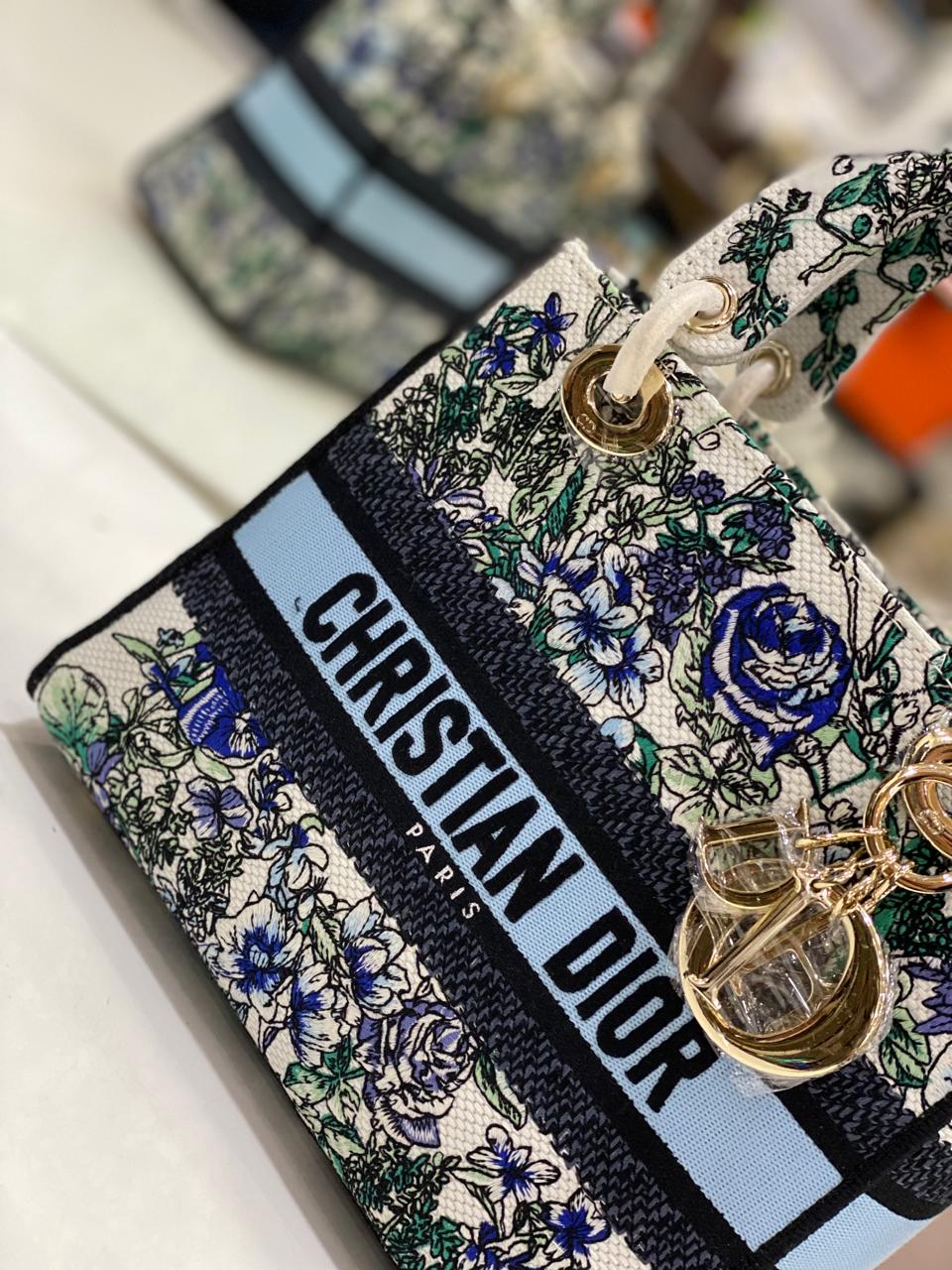 Dior