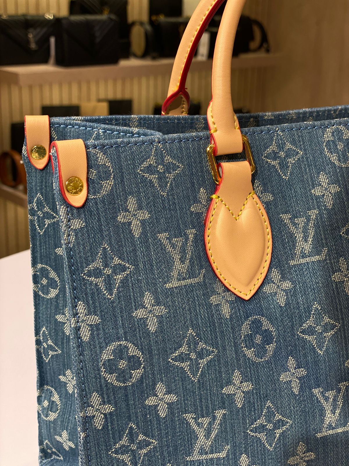LV