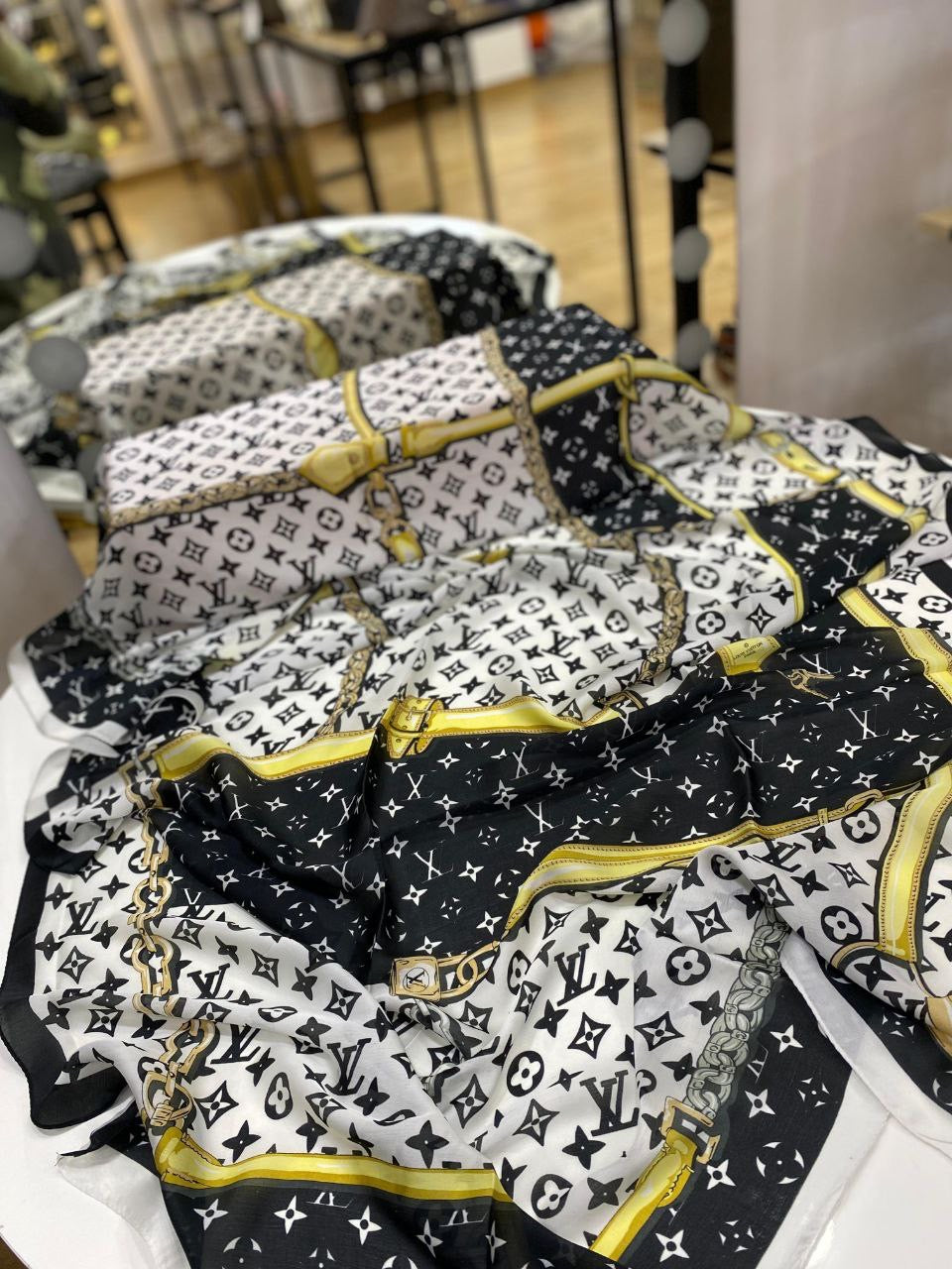 SCARF LV