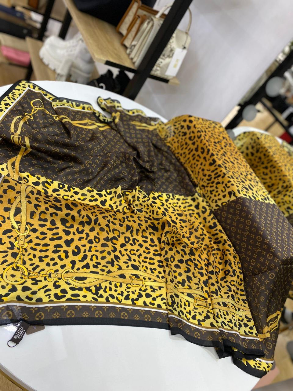 SCARF LV