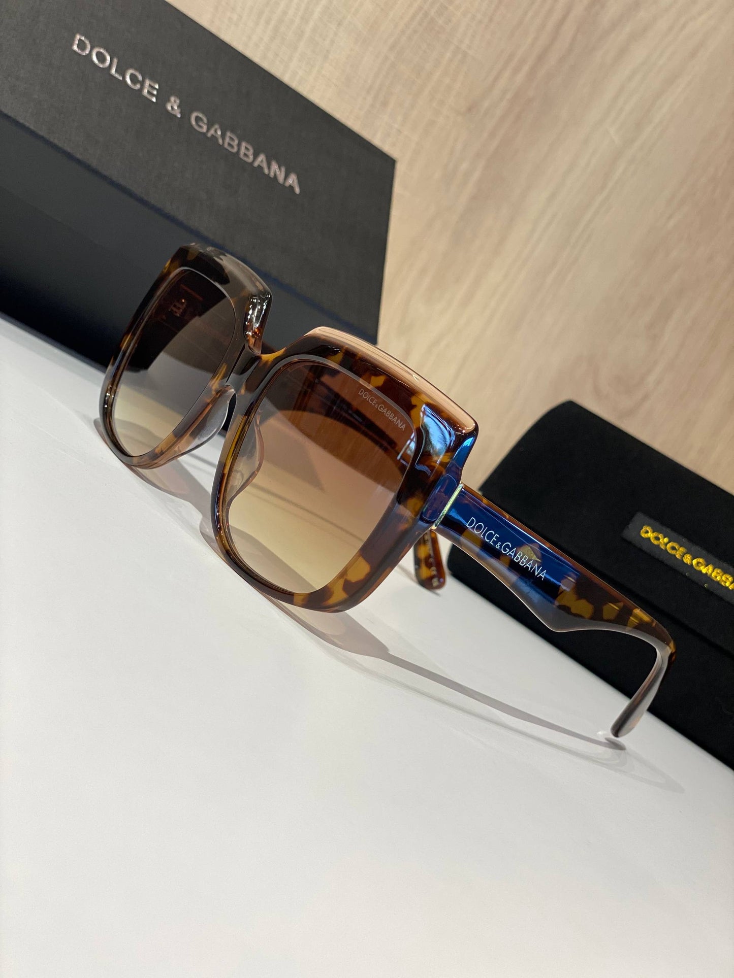 DOLCE & GABBANA