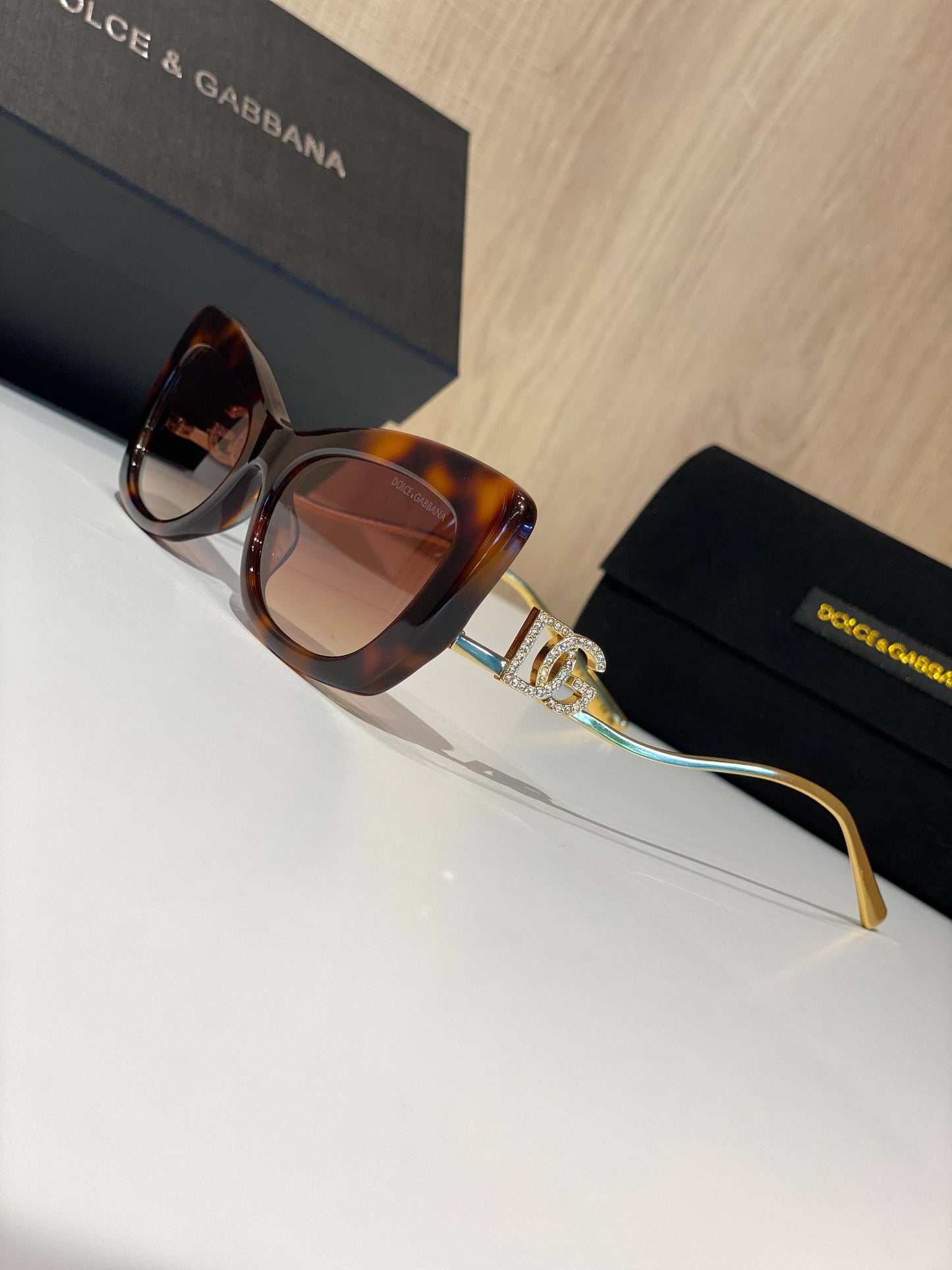 DOLCE & GABBANA