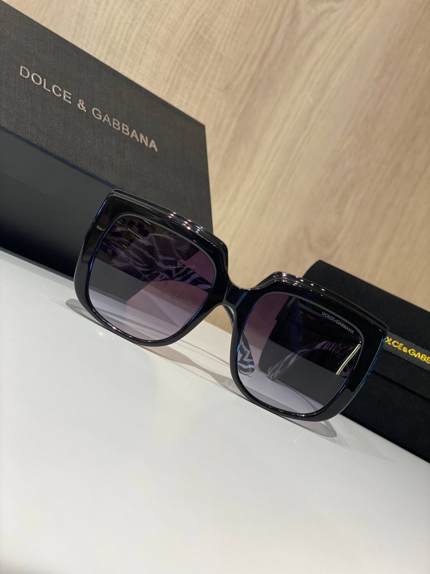 DOLCE & GABBANA