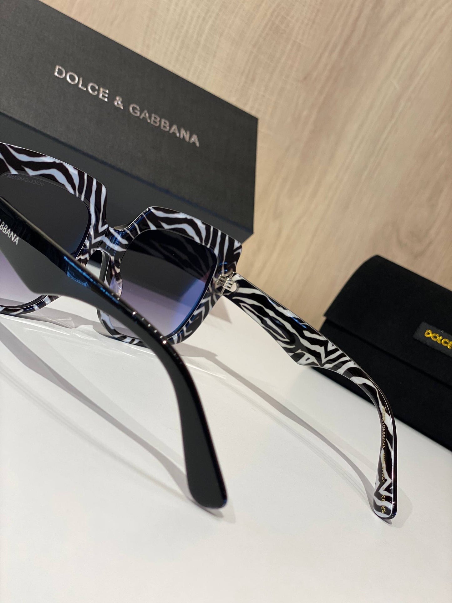 DOLCE & GABBANA