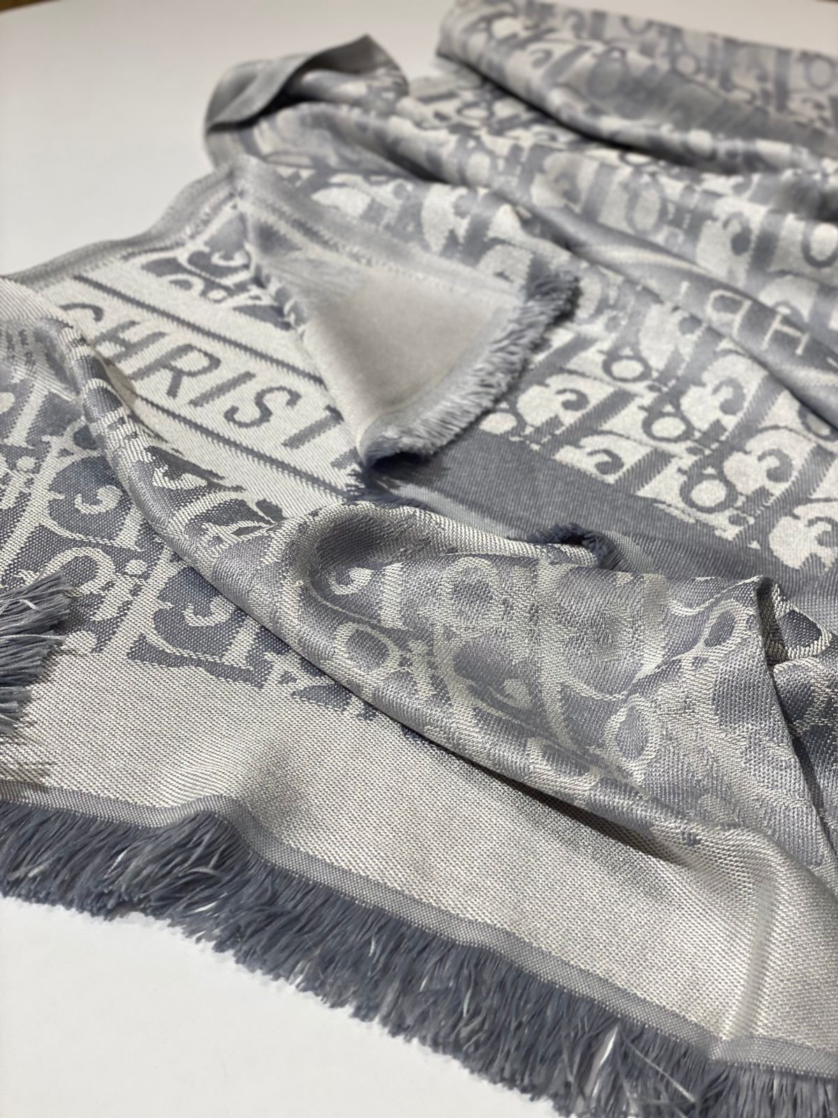 Dior scarf