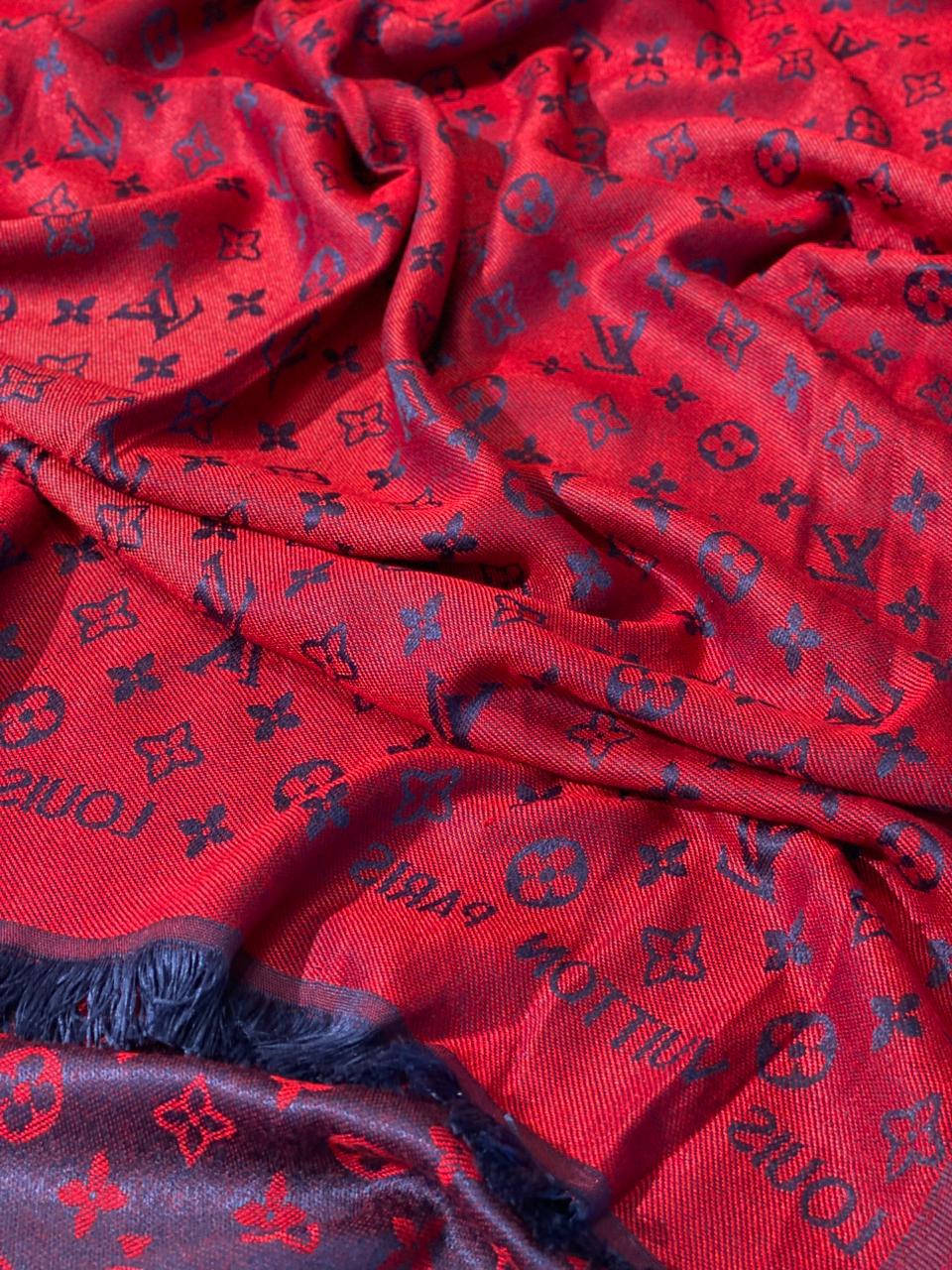 LV scarf
