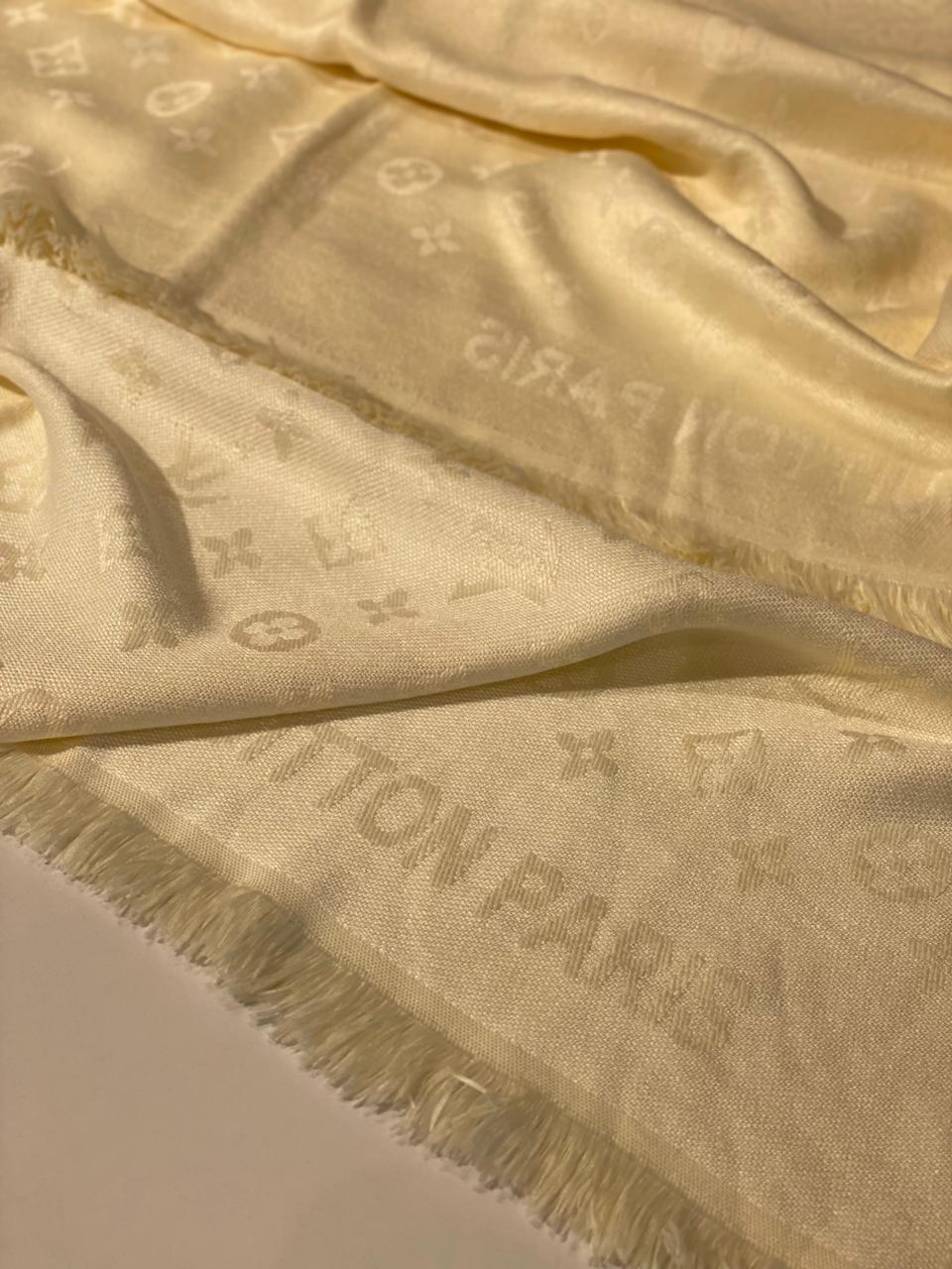 LV scarf