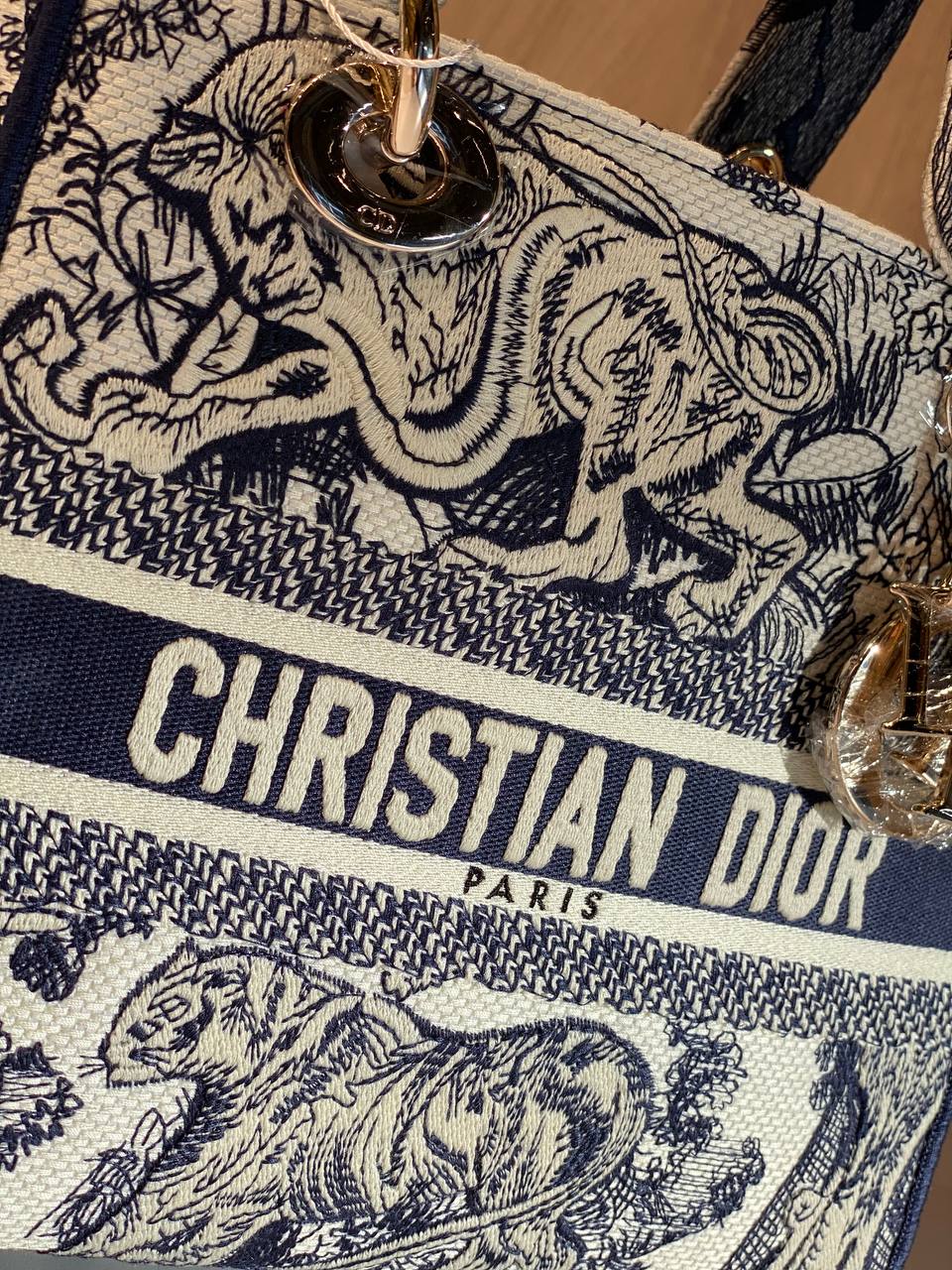 Dior