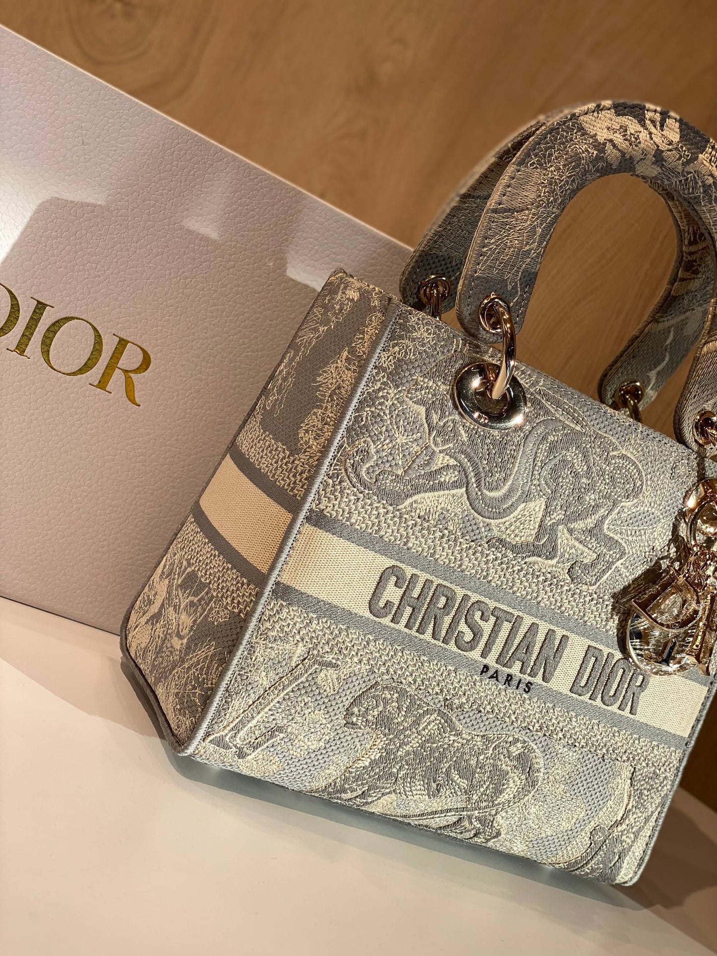 Dior