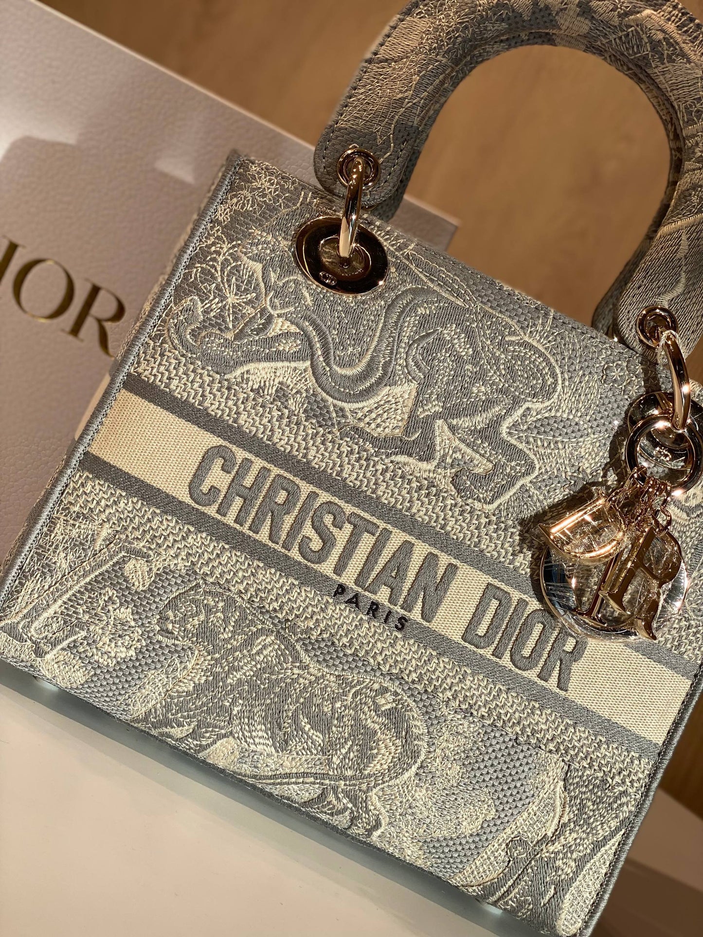 Dior