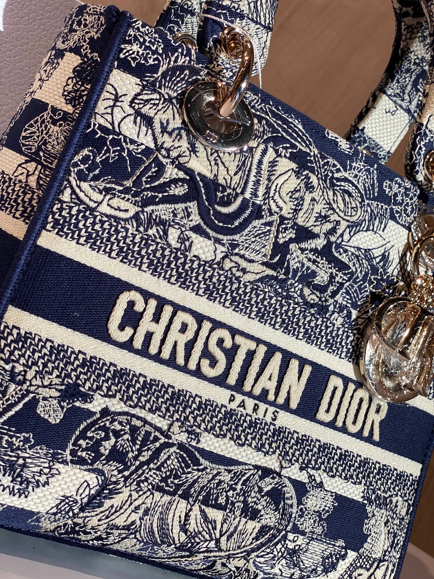 Dior