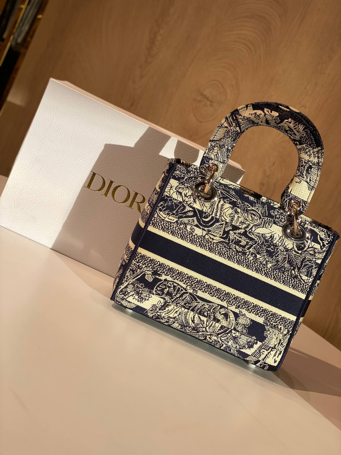 Dior
