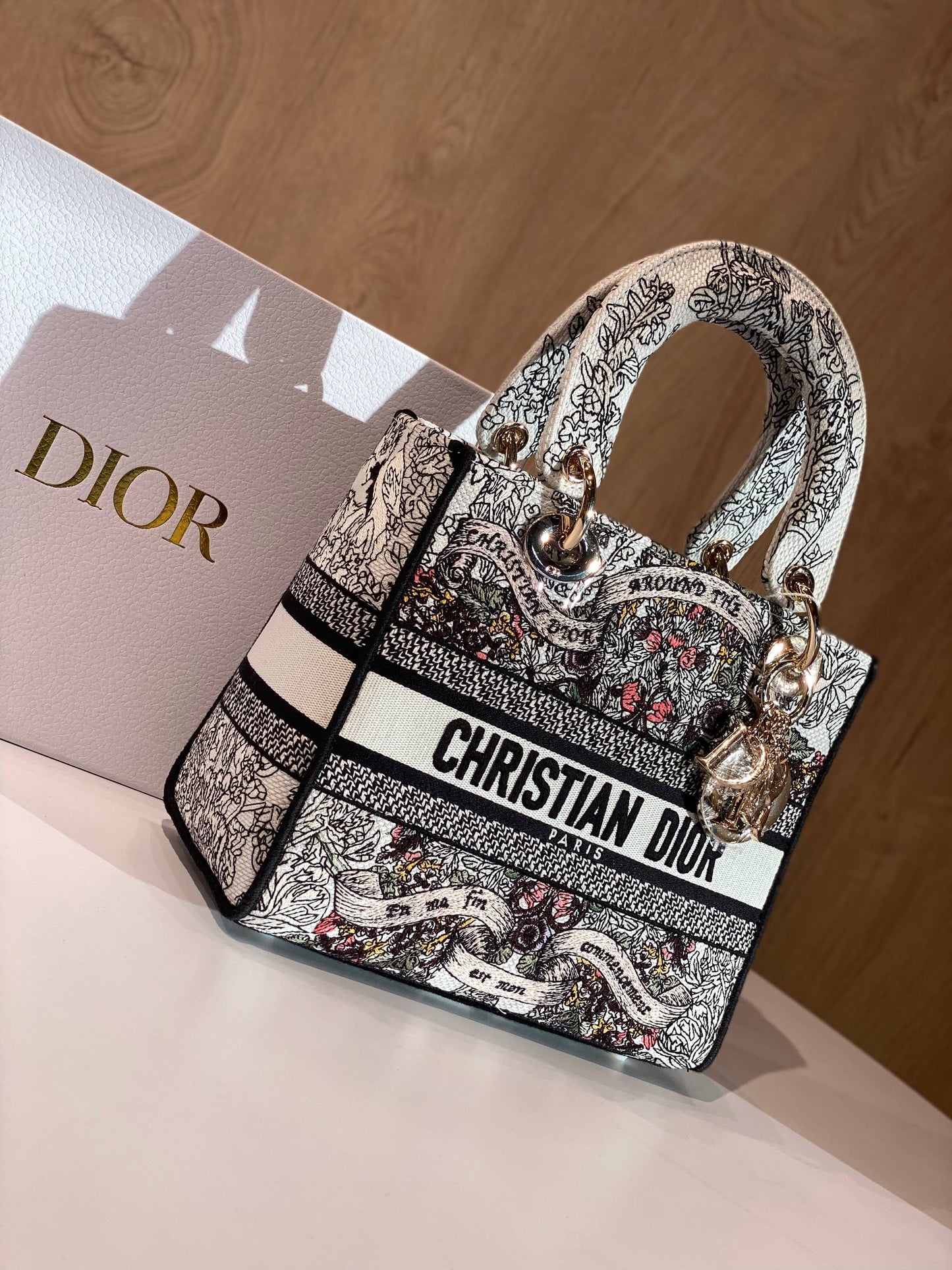 Dior