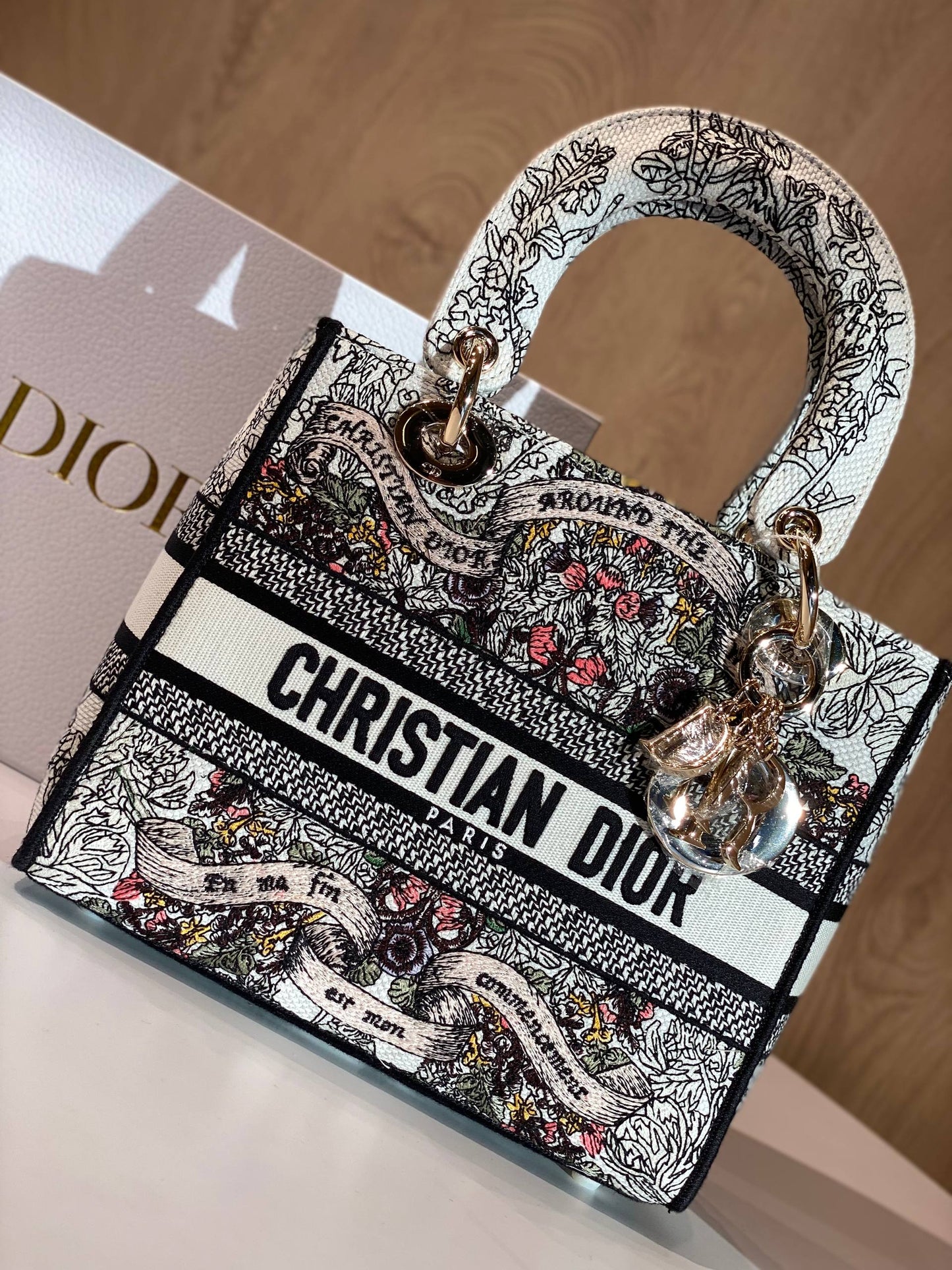 Dior