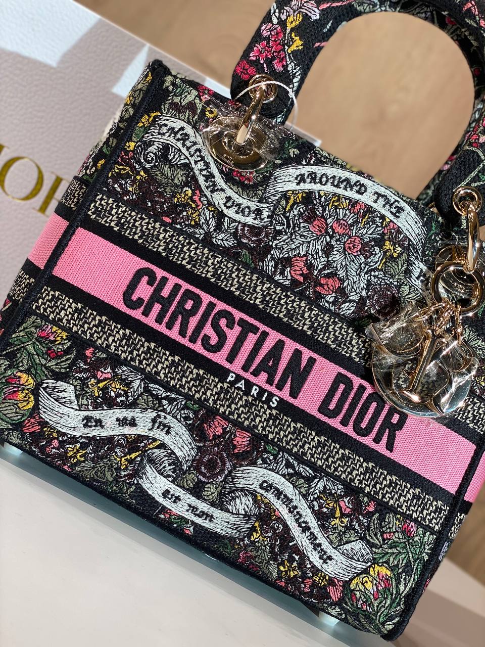 Dior