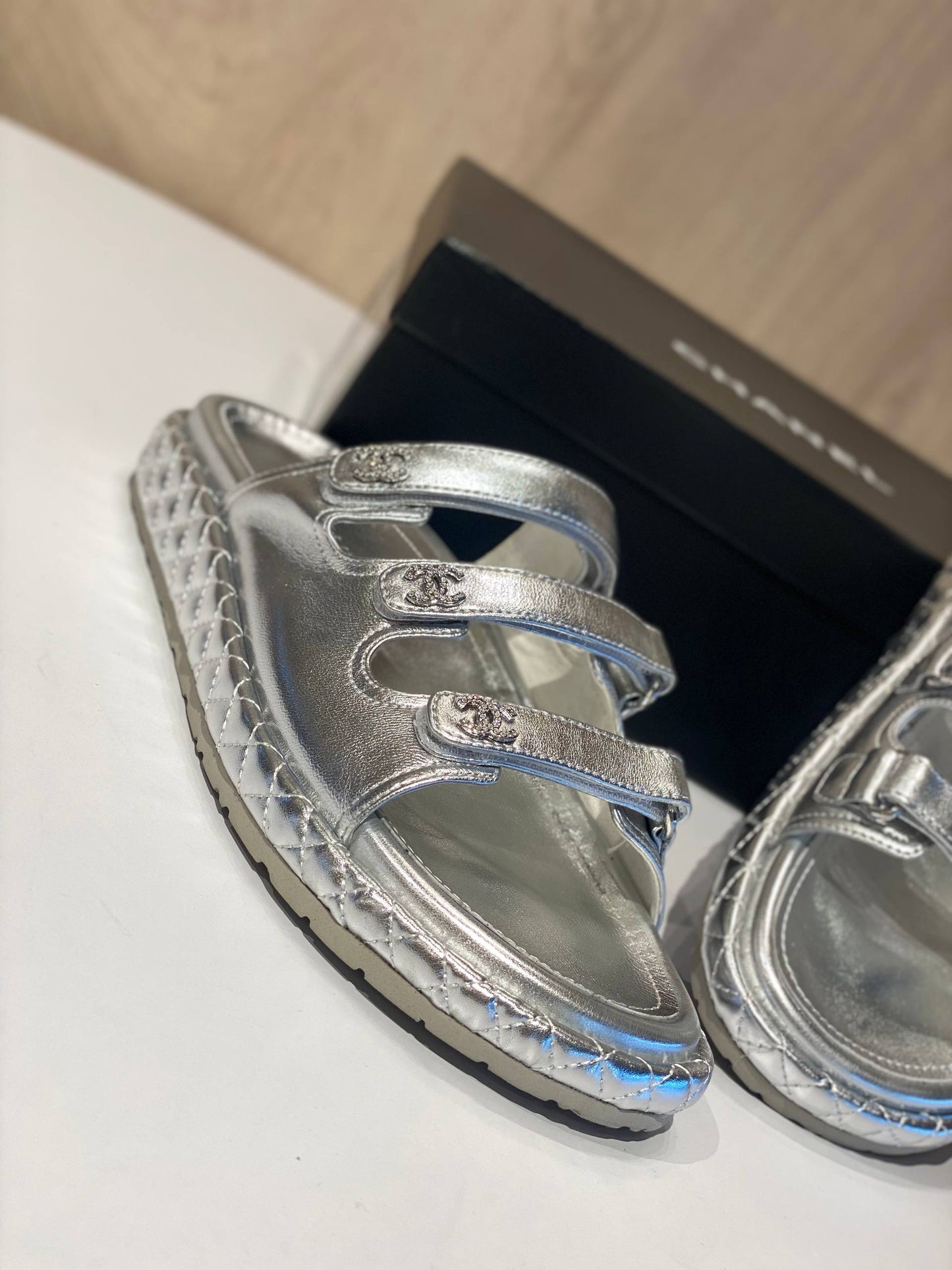 Slipper chanel
