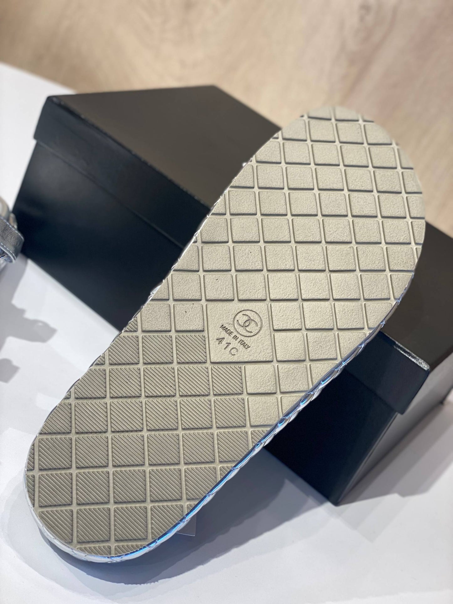 Slipper chanel