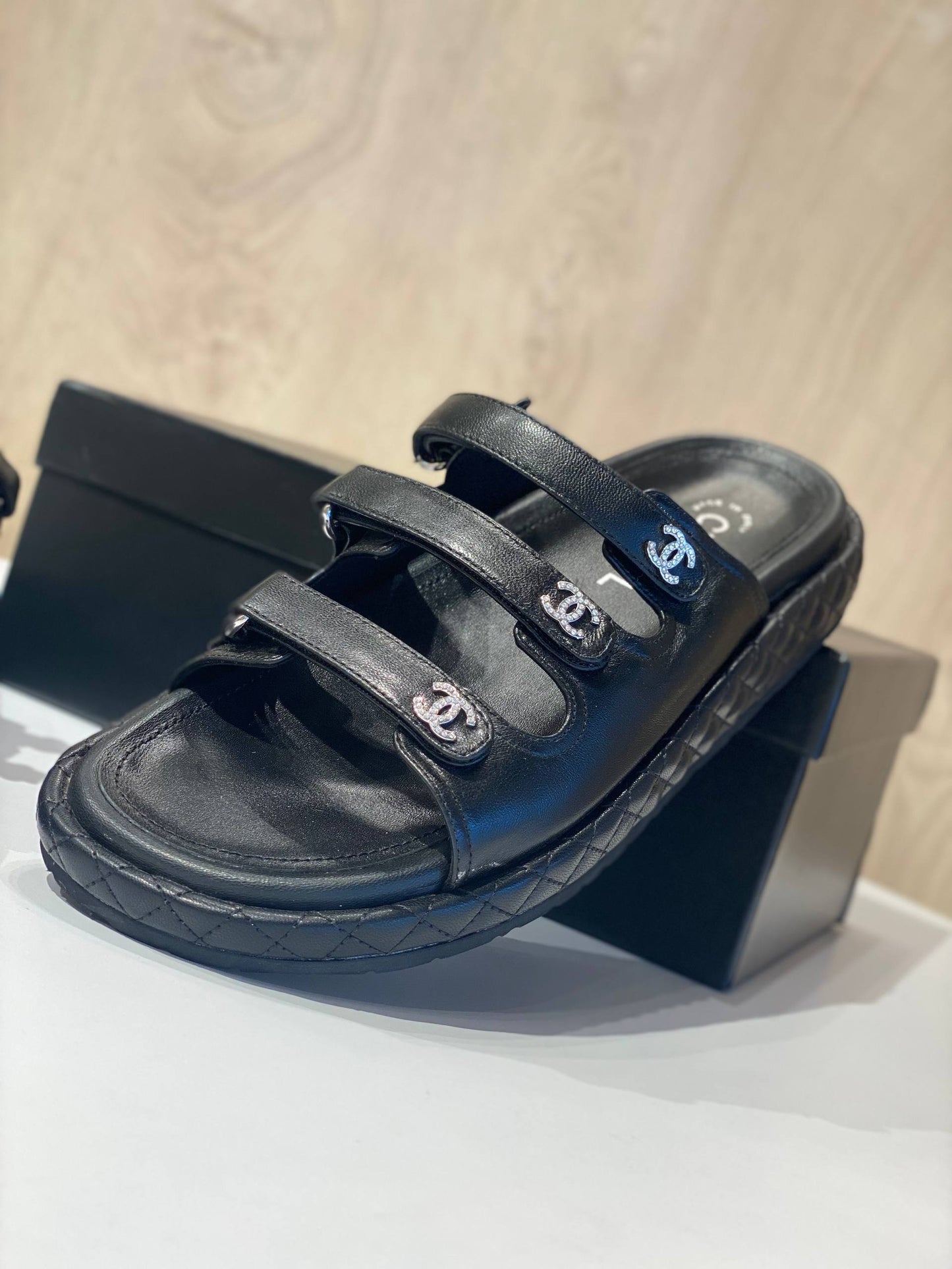 Slipper chanel