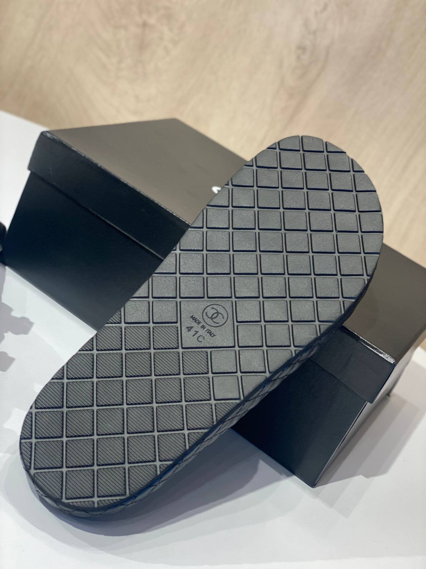 Slipper chanel