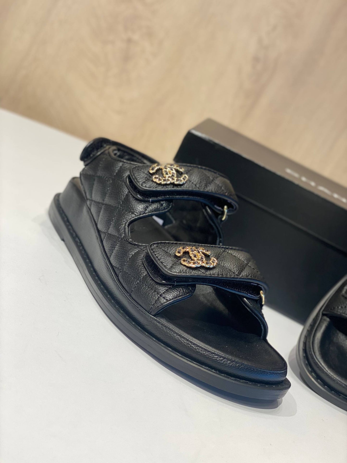 Slipper chanel