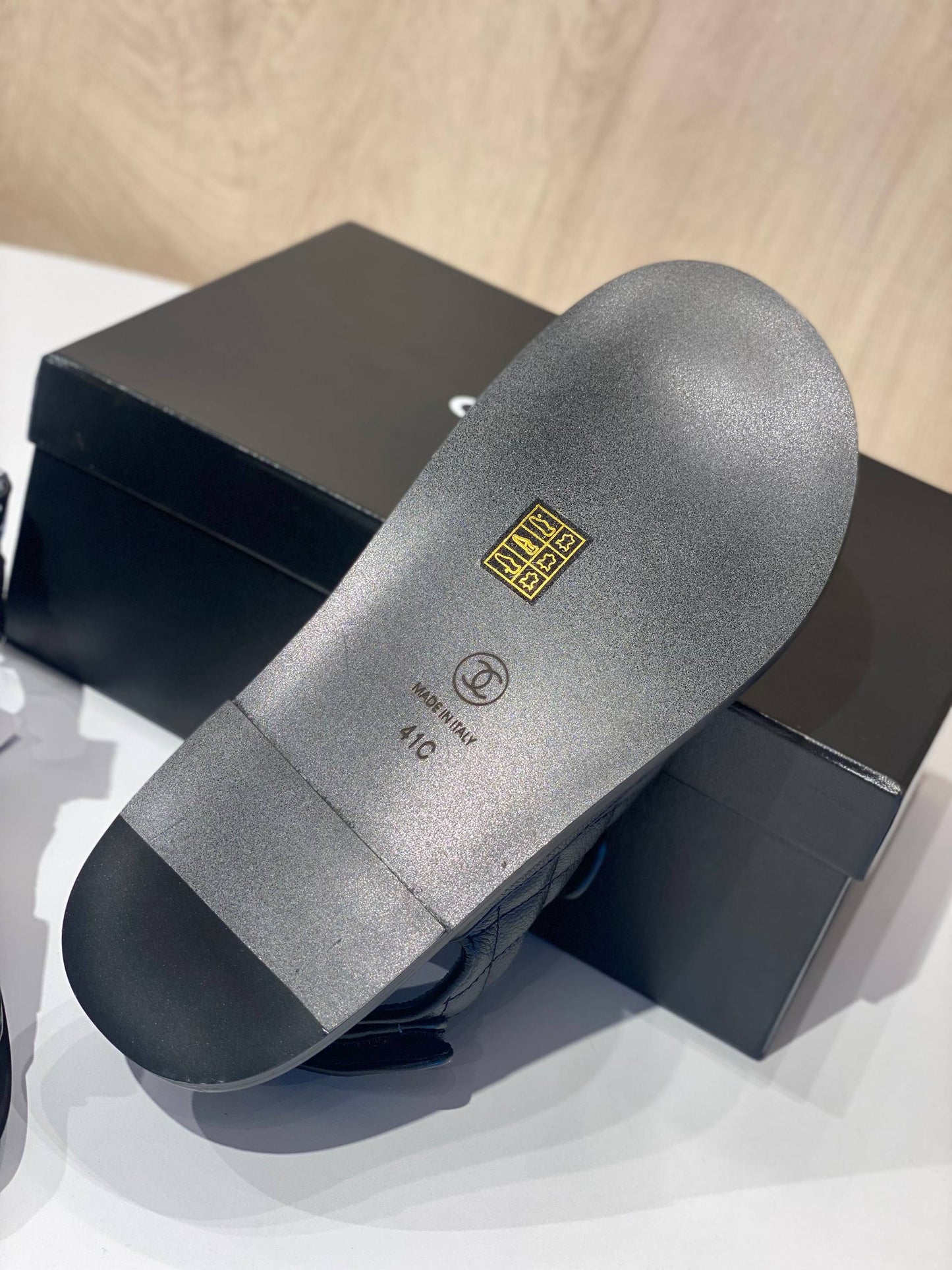 Slipper chanel