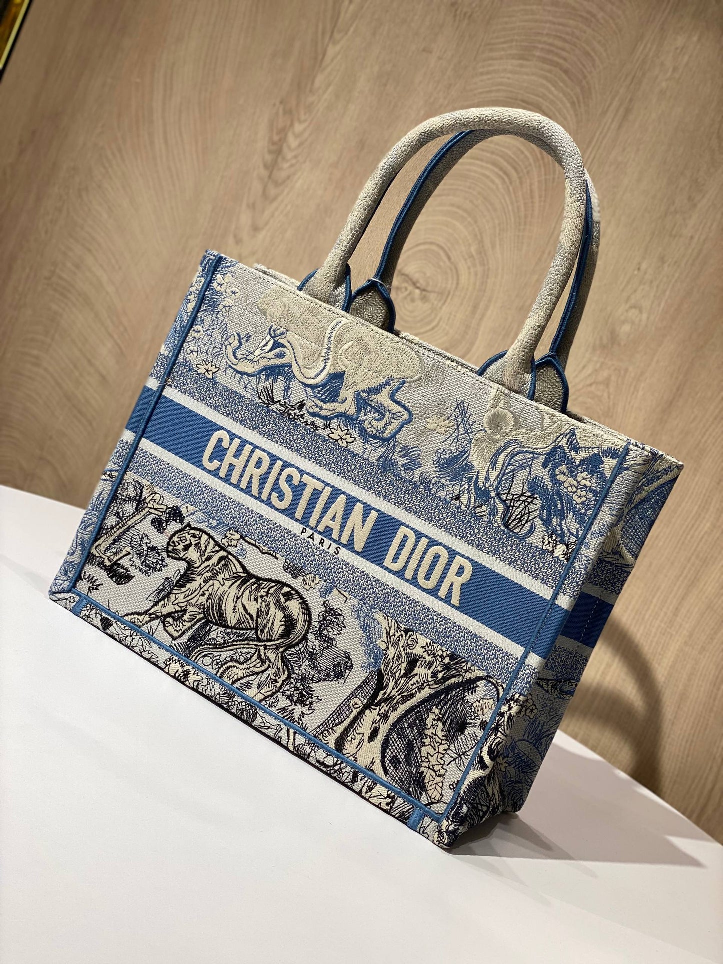 Dior