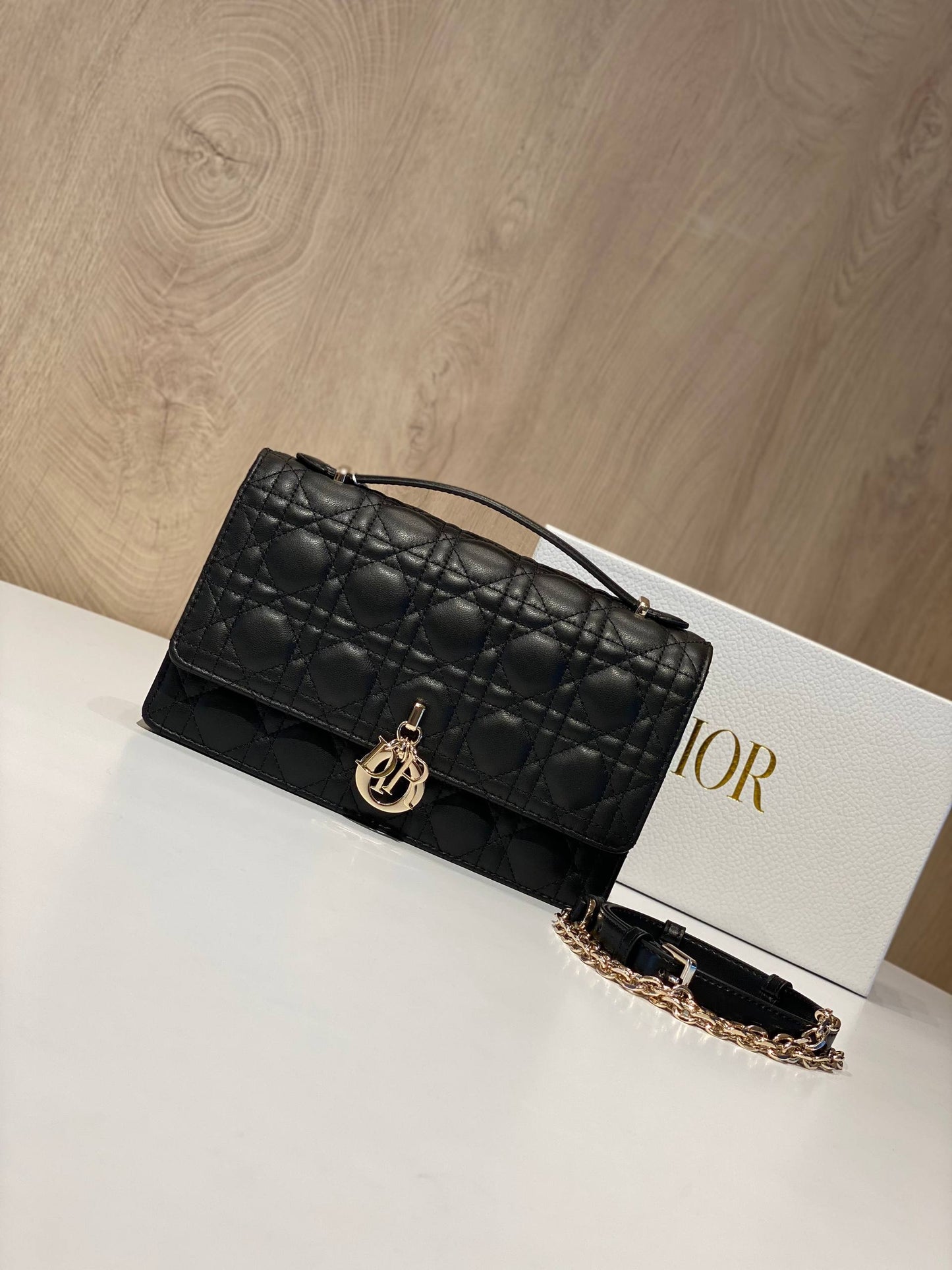 Dior