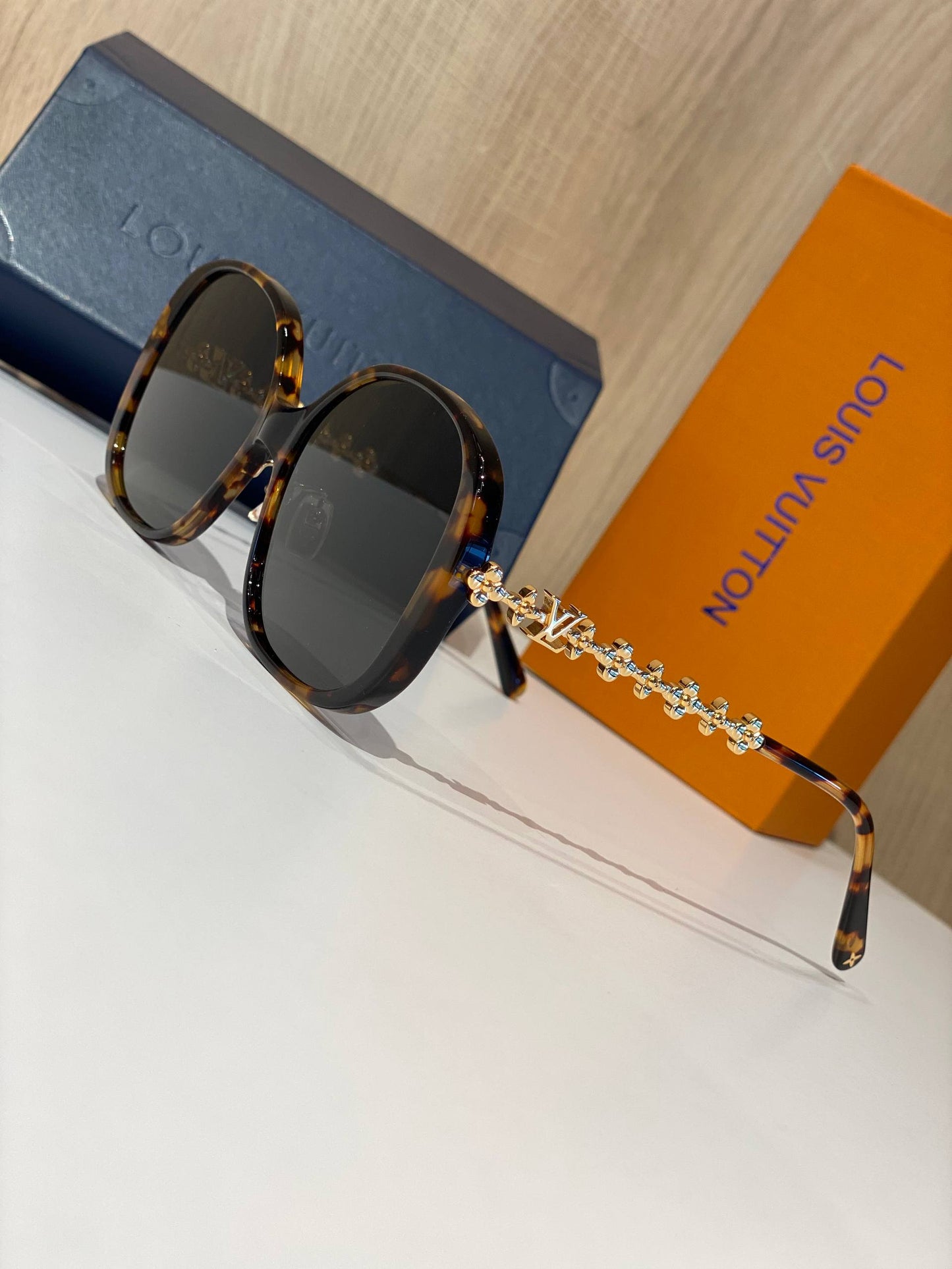LV