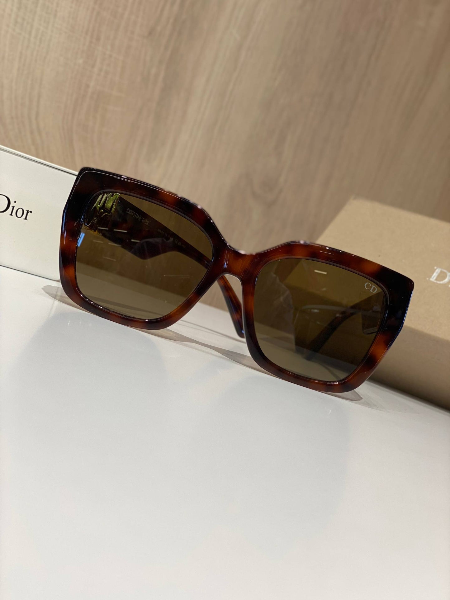 Dior