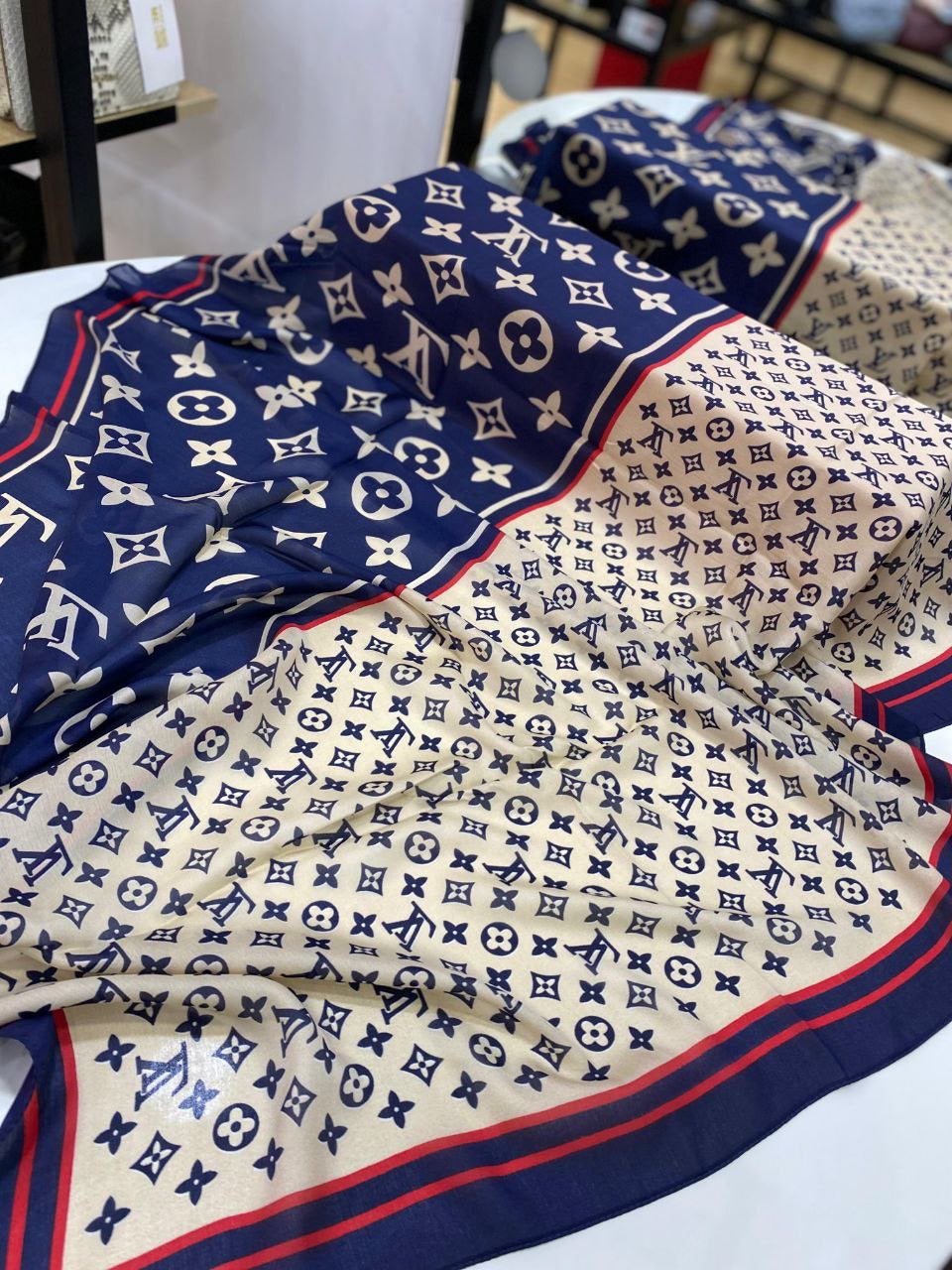 SCARF LV