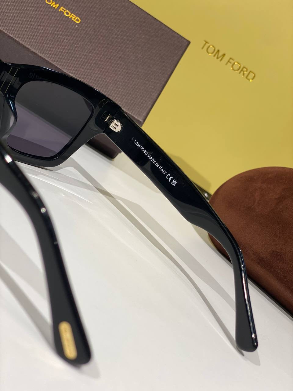 TOM FORD