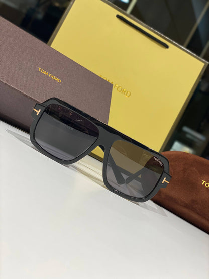 TOM FORD