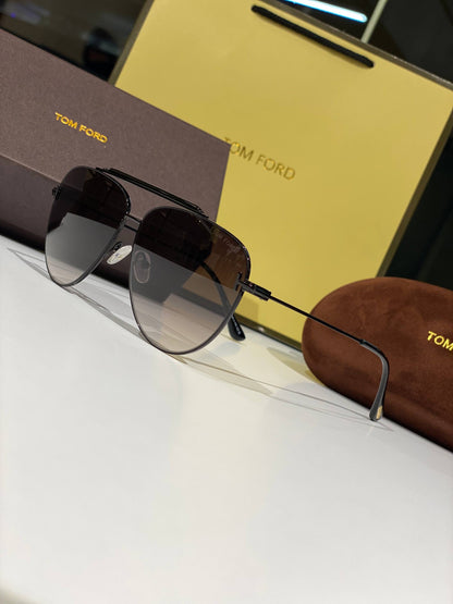 TOM FORD