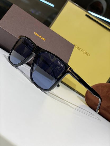 TOM FORD