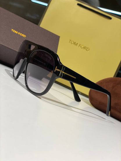 TOM FORD