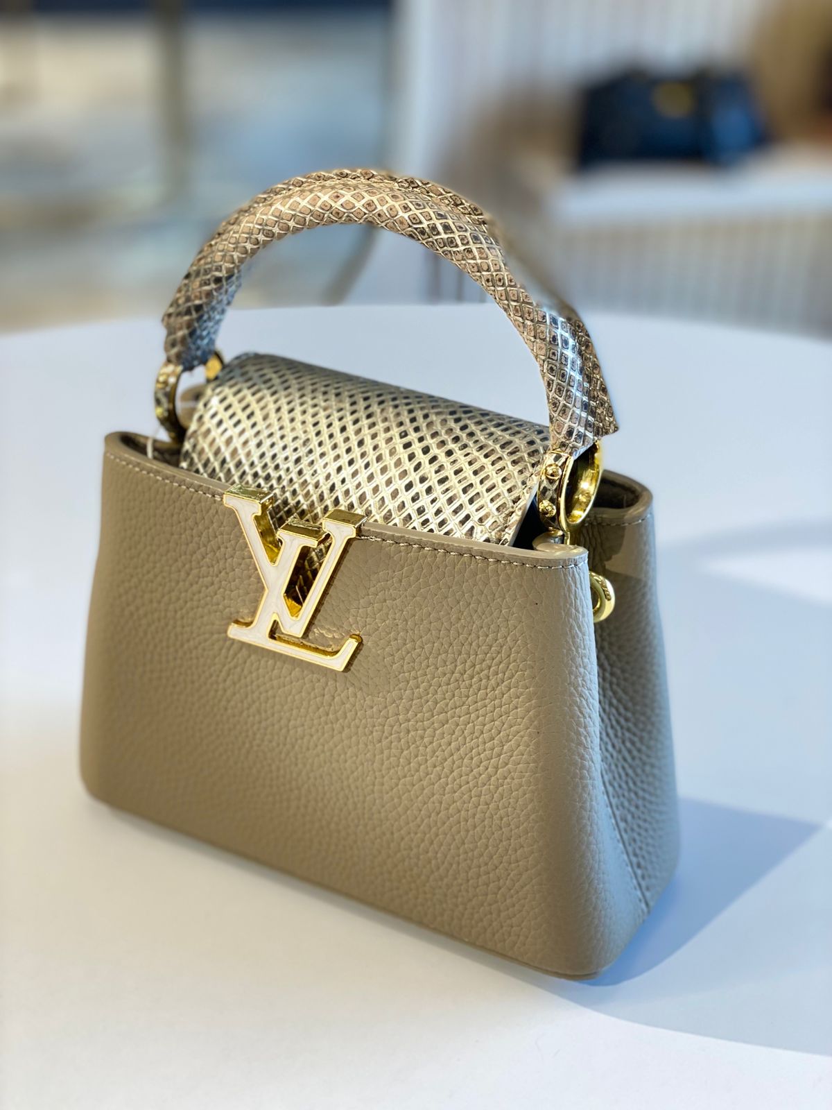 LV