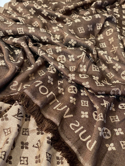 LV scarf