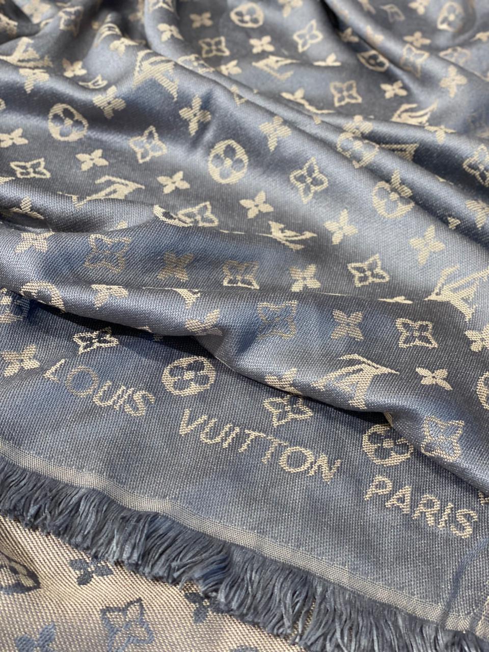 LV scarf