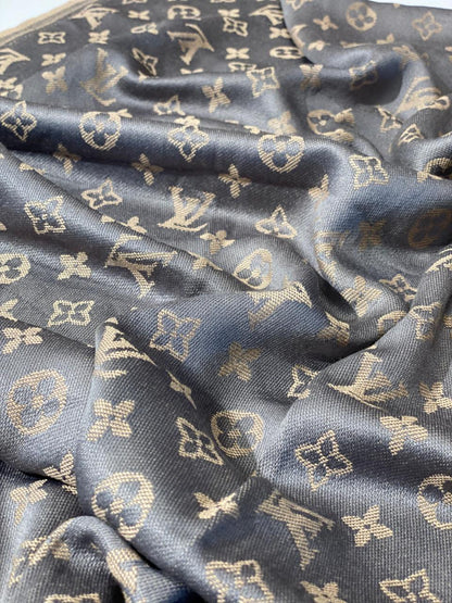 LV scarf