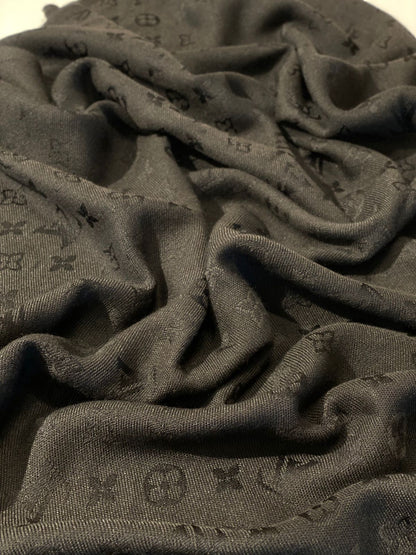 LV scarf