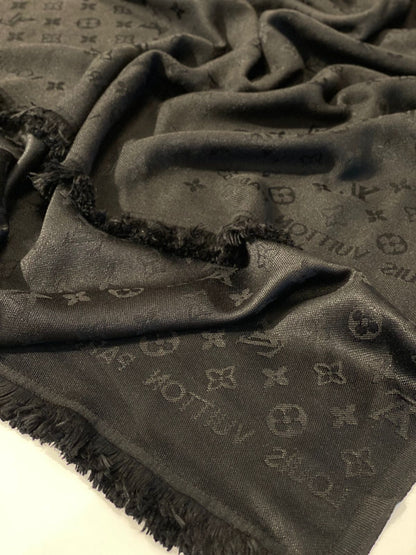 LV scarf