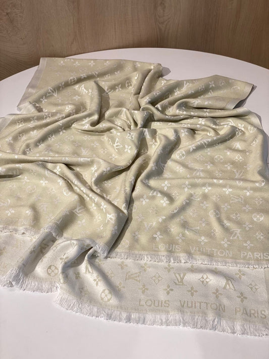 LV scarf