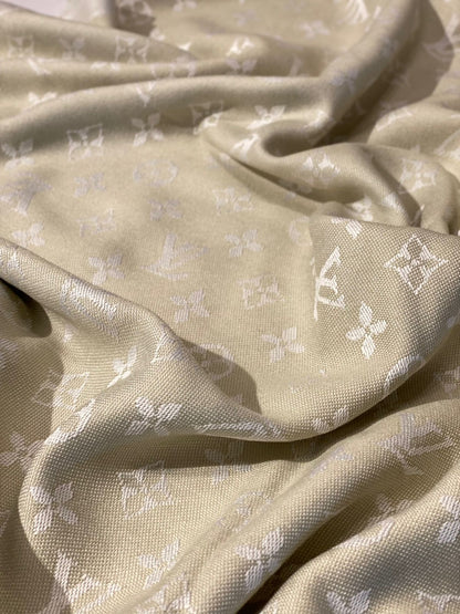 LV scarf