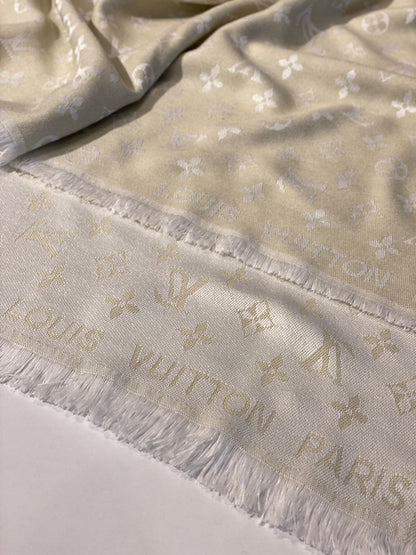 LV scarf