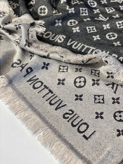 LV scarf
