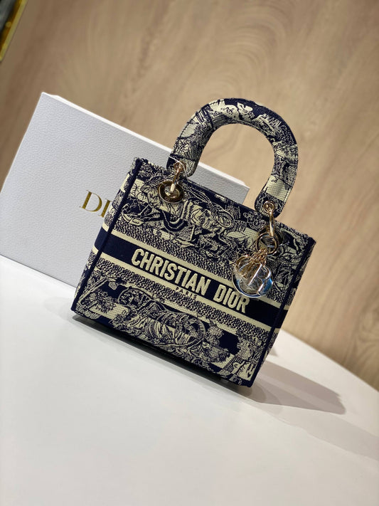 Dior