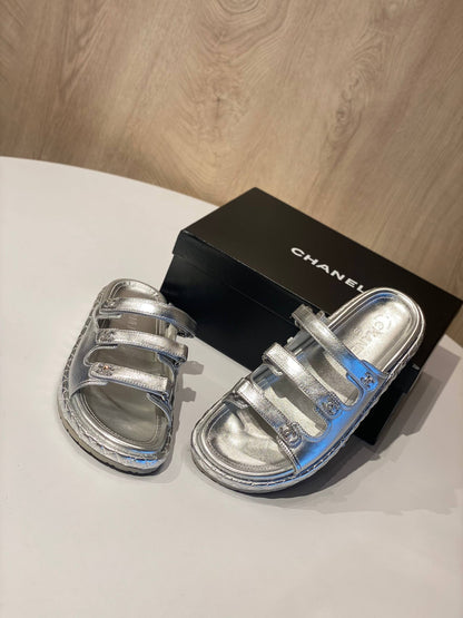 Slipper chanel