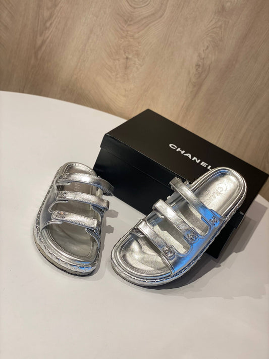 Slipper chanel