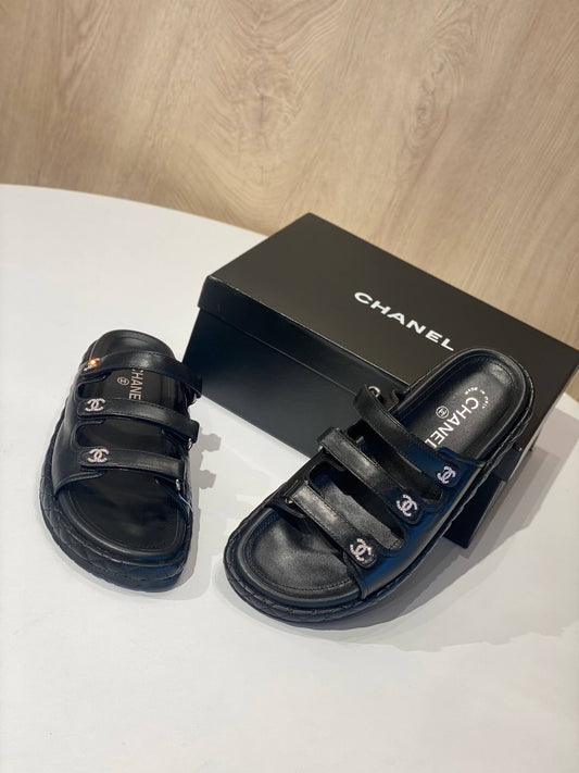 Slipper chanel