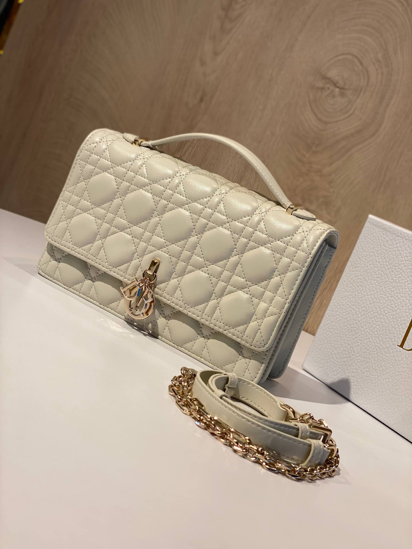 Dior
